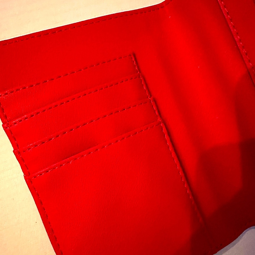 Brown GUESS logo Passport Holder NWT - Picture 5 of 6